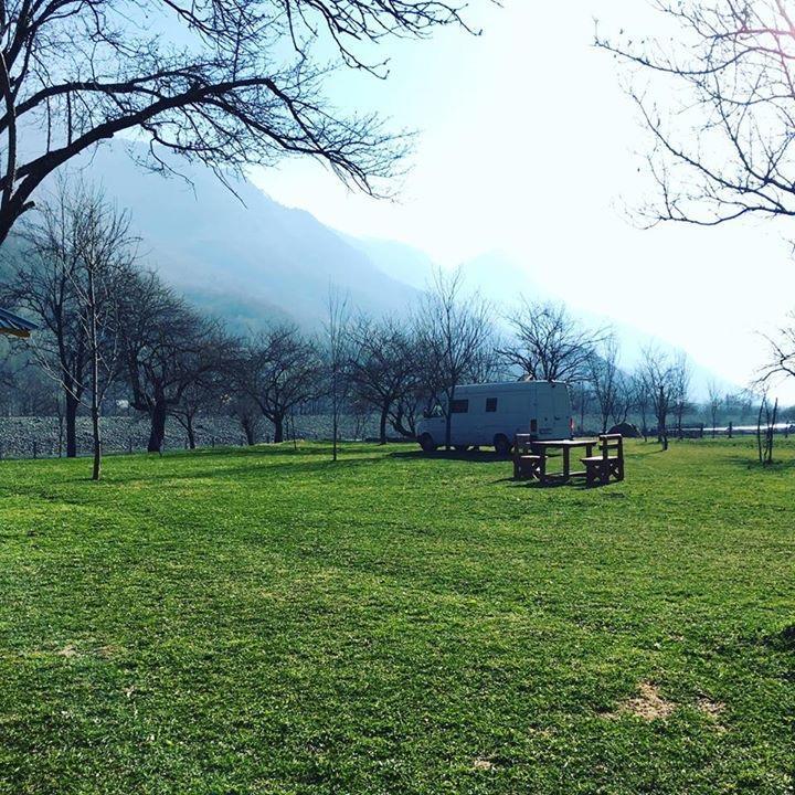 Peraj Guesthouse Vermosh Bagian luar foto
