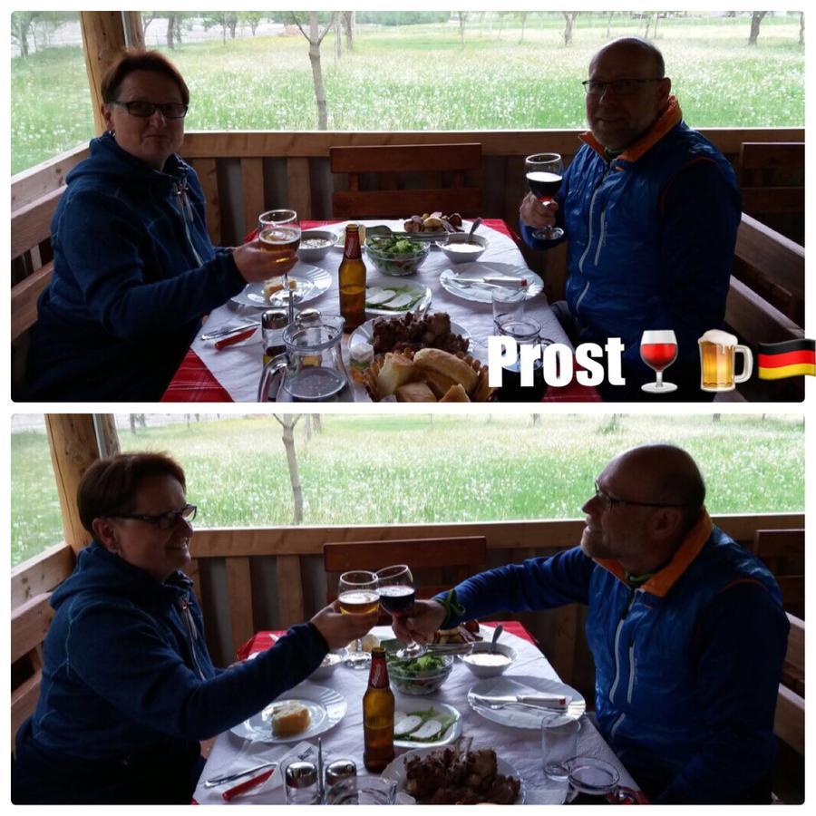 Peraj Guesthouse Vermosh Bagian luar foto
