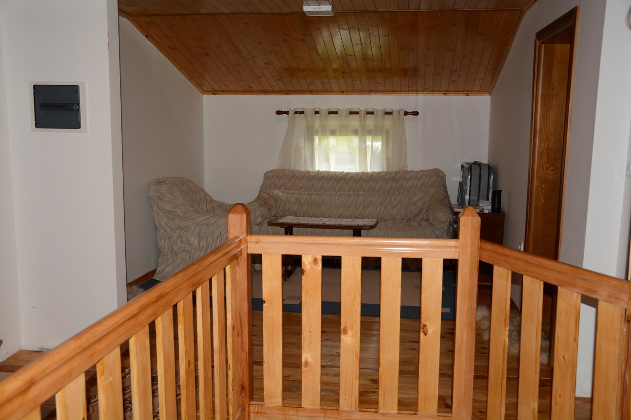 Peraj Guesthouse Vermosh Bagian luar foto