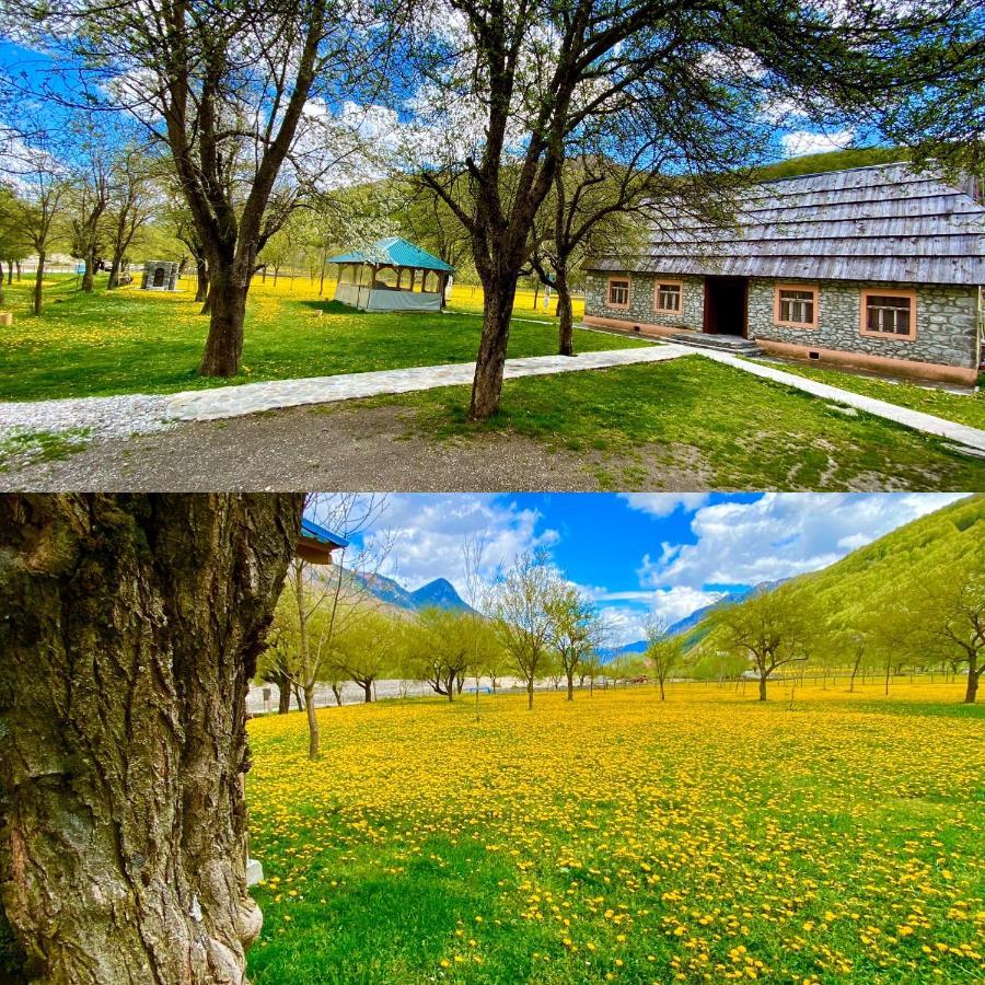 Peraj Guesthouse Vermosh Bagian luar foto